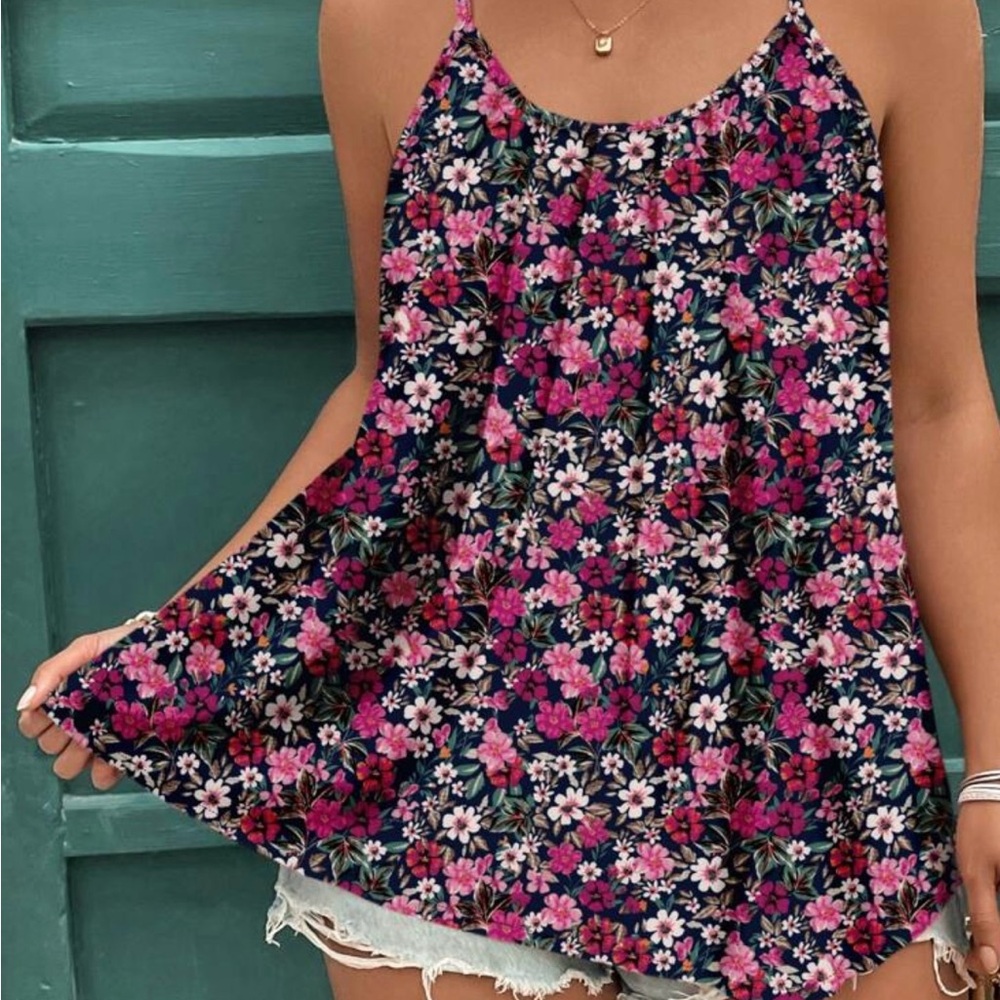 🌸🌹🆕🌹🌸SHEIN Floral Spaghetti Strap Camisole Plus Size Top 18 (3XL)
